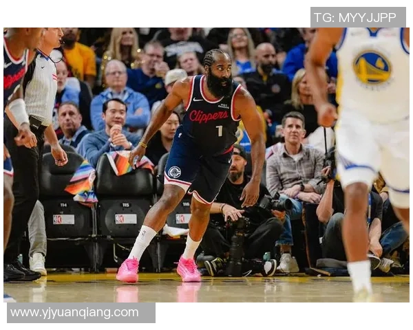 快船79-98勇士4坏消息!泰伦卢引崩盘,祖巴茨无防守,伦纳德起伏