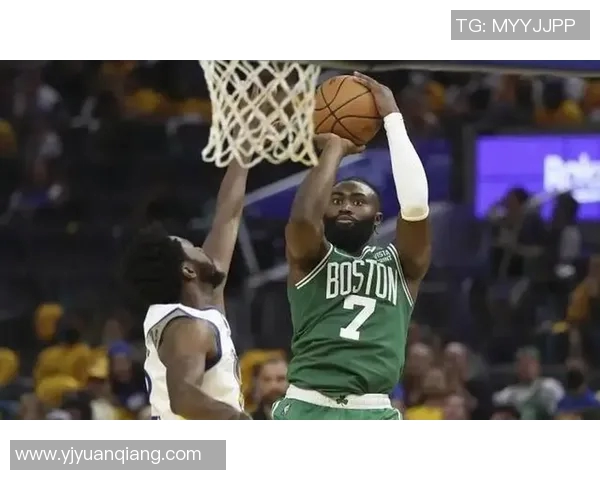 扛起责任！杰伦-布朗近8战6次30+凯尔特人官宣