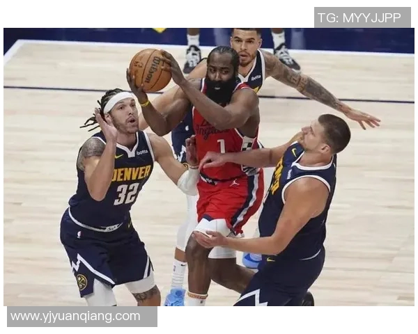 雷霆和快船球员年纪对比:前七老的球员全在快船 雷霆和快船球员年纪对比:前七老的球员全在快船