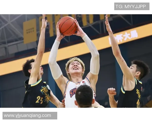 2分钟还原!上海爆冷负同曦,王哲林5分钟“犯7错”第一责任人 2分钟还原!上海爆冷负同曦,王哲林5分钟“犯7错”第一责任人