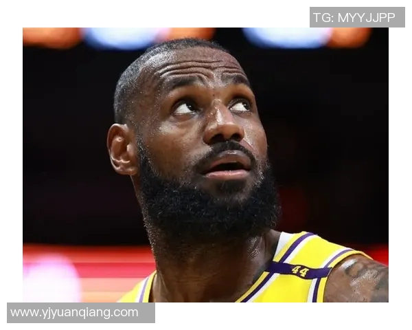 ESPN:湖人詹姆斯逐场评估出战,明日能否上场未定 ESPN:湖人詹姆斯逐场评估出战,明日能否上场未定
